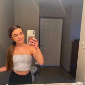 Meet your Posher, Nadia